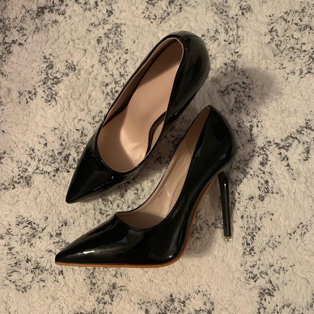 Black high heels🖤👠